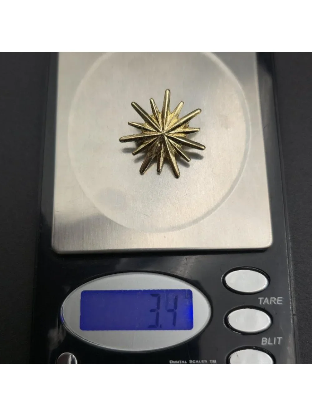 Vintage Mid-Century Modern Gold Tone Starburst Lapel Pin Brooch A8065